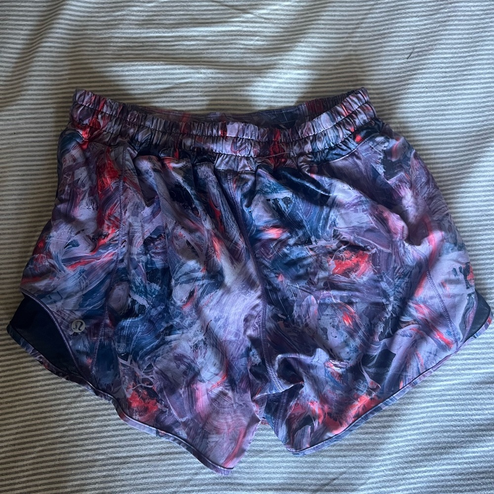 LULULEMON hotty hot short 4-inch